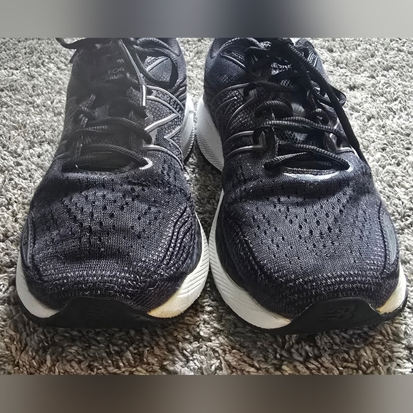 New Balance Fresh Foam Women's Size 10.5 Running Shoes Black - Picture 6 of 9